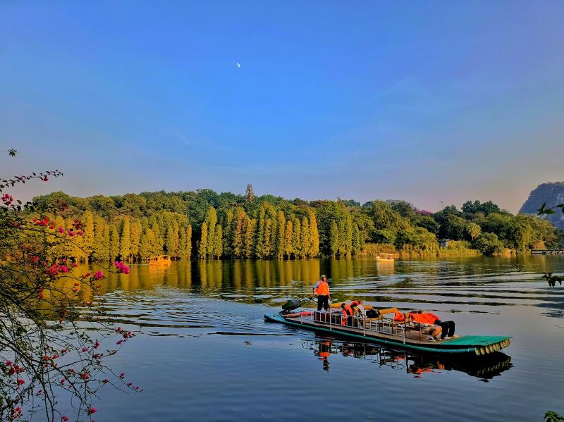 Featured image of post Seven-Star Rock in Zhaoqing City